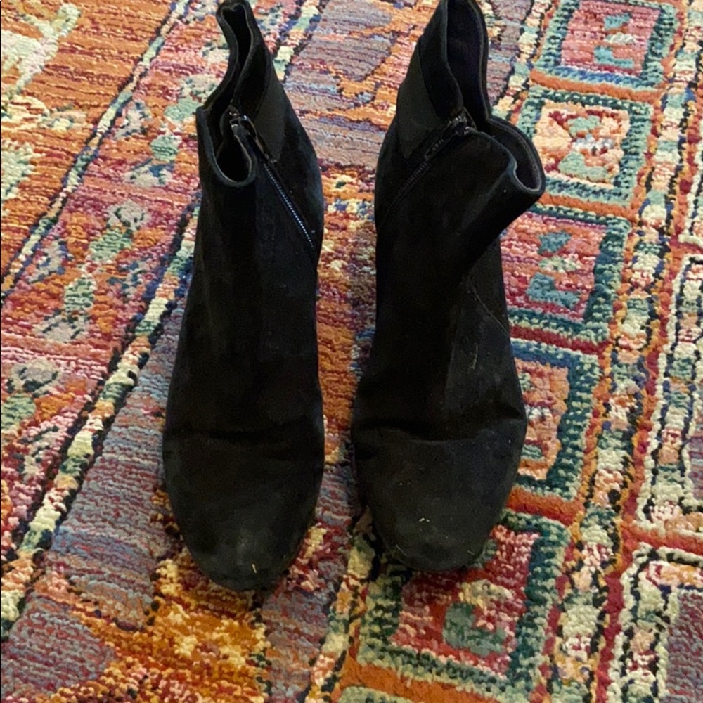 Vaneli Black Suede Ankle boots low platform heel